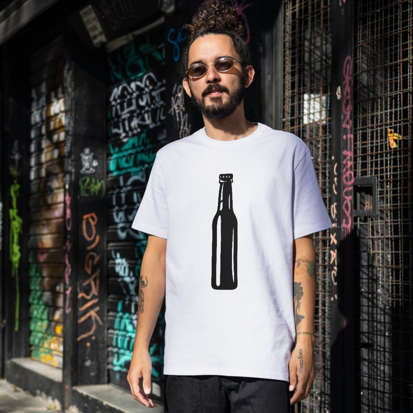 Create elegant vector svg of a classic beer bottle for crafting