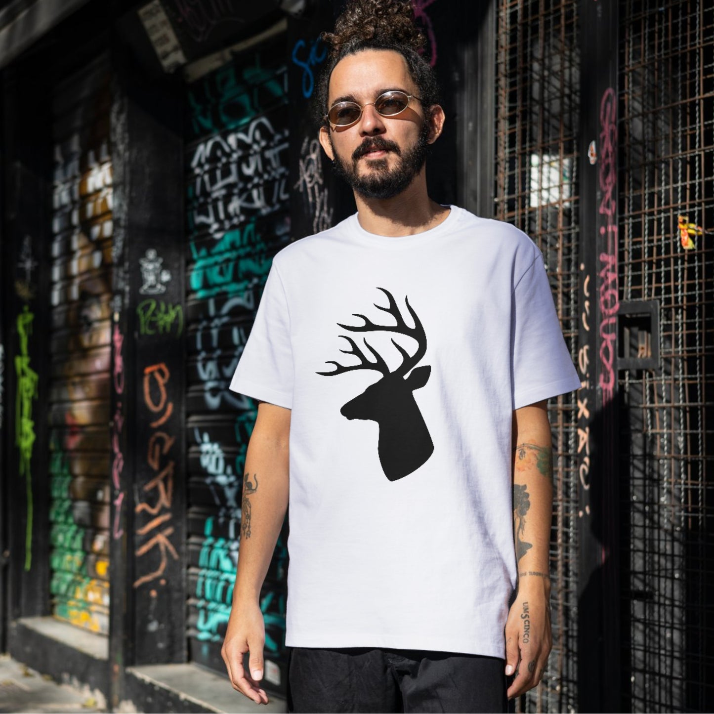 Elegant deer head profile design for cutting machines
