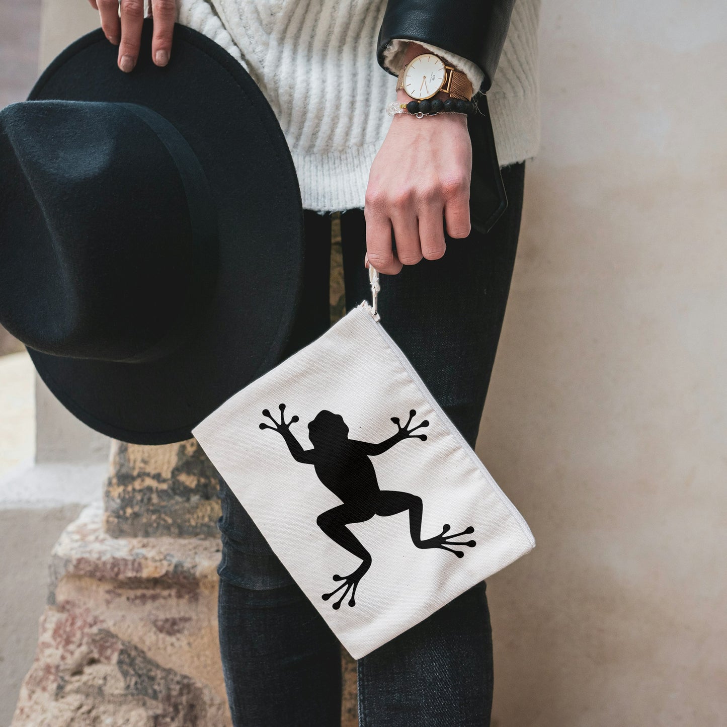 Creative frog silhouette design for cutting projects