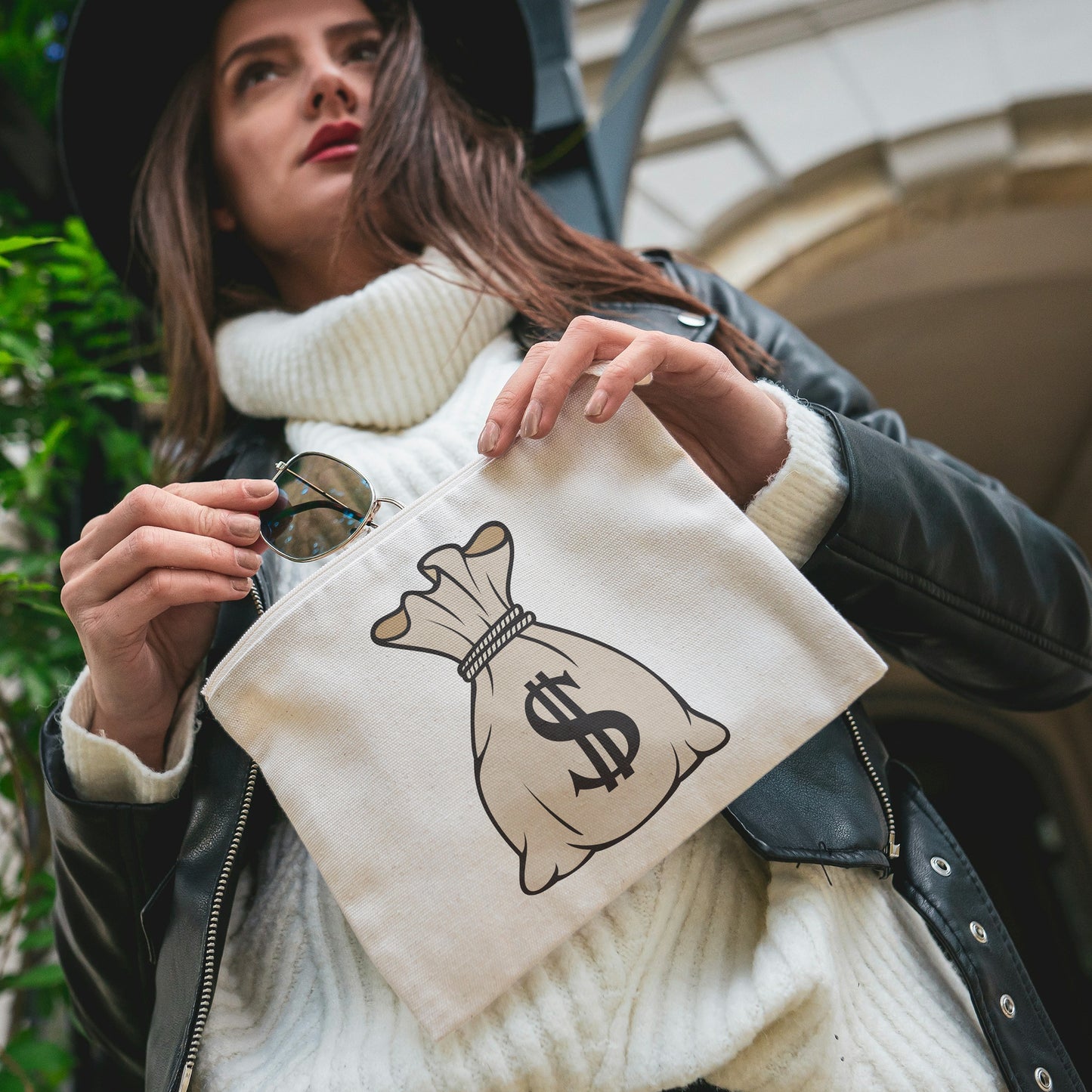 Creative money bag design for crafting enthusiasts and projects