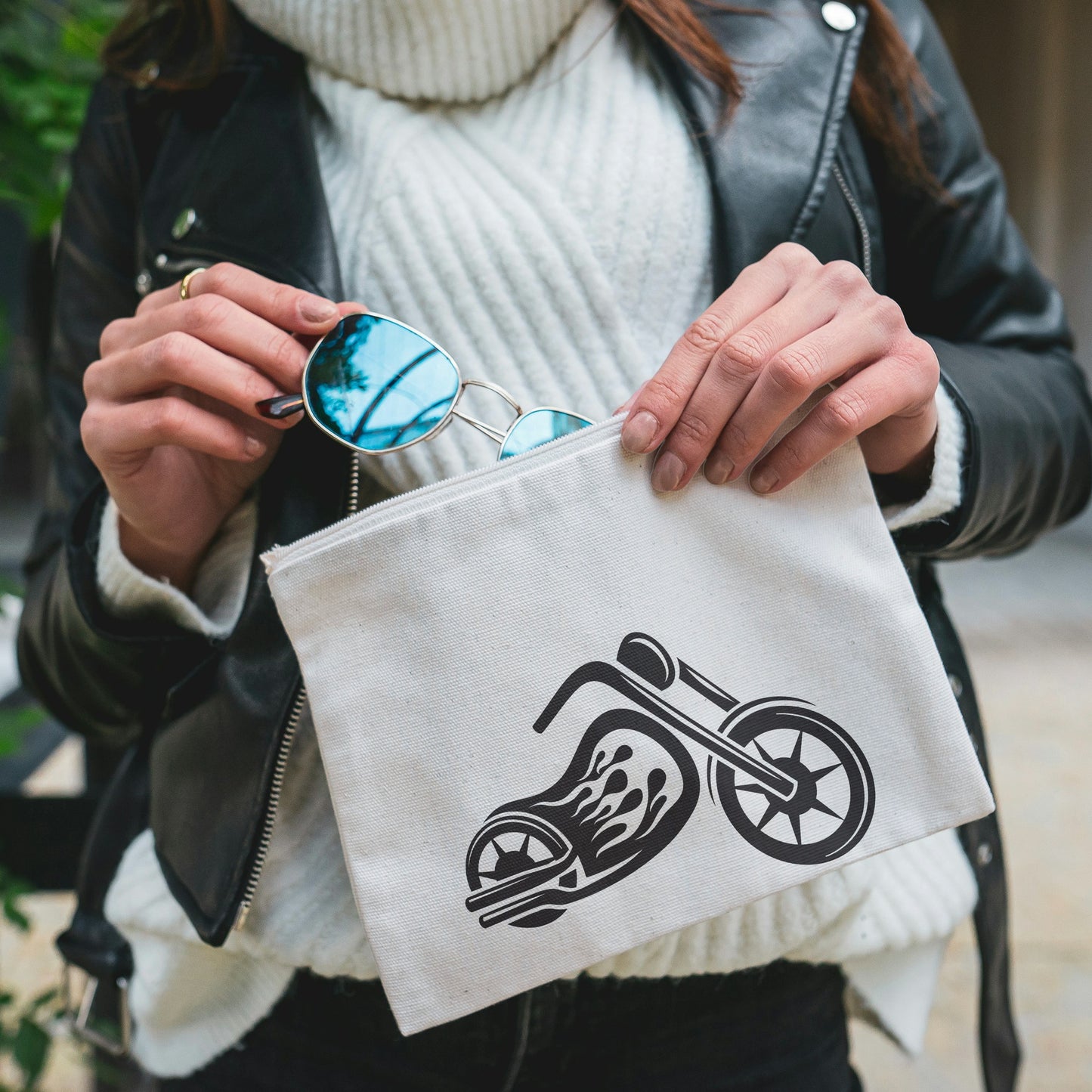 Stylish vintage motorcycle design for cutting machines