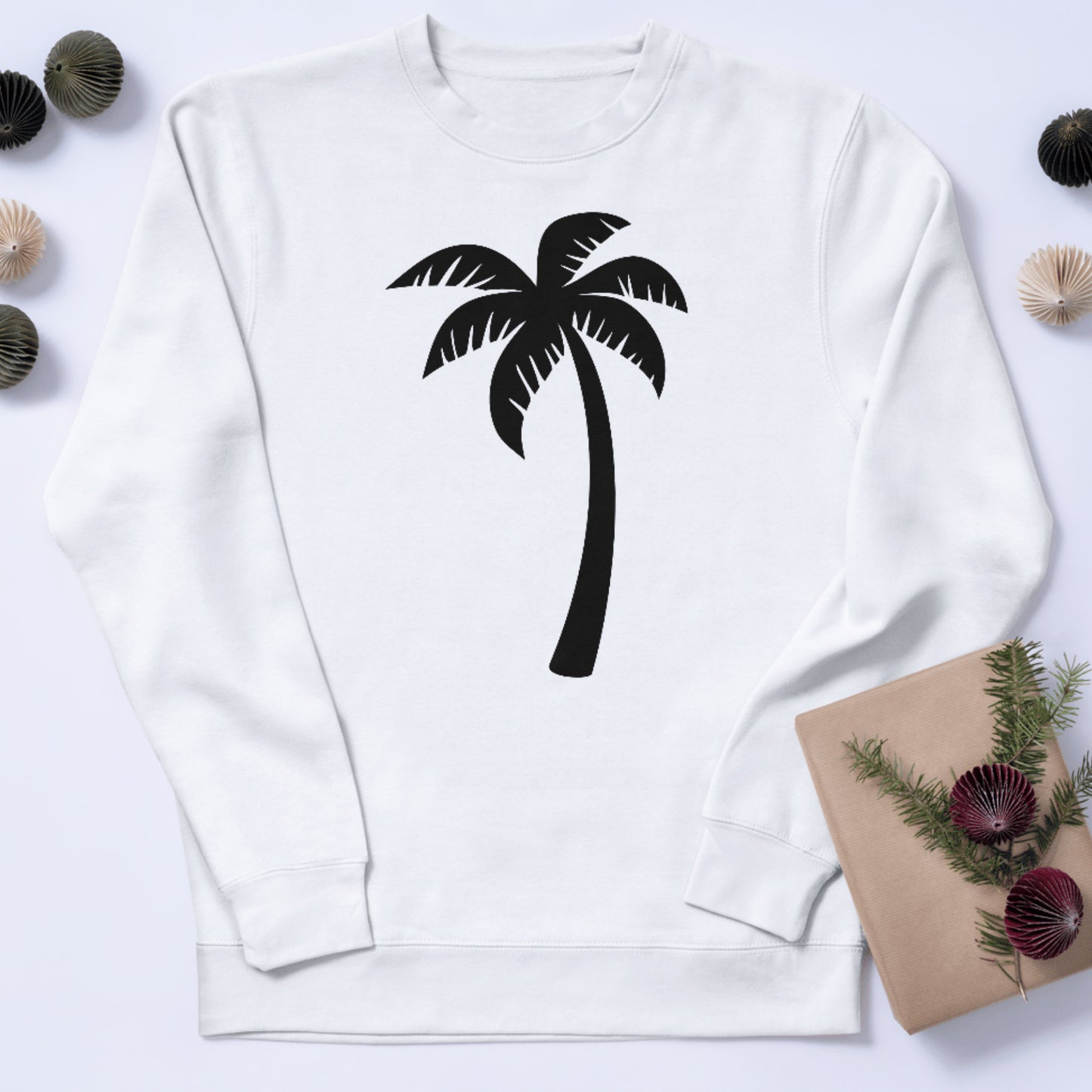 Stylized palm tree silhouette design for crafting enthusiasts