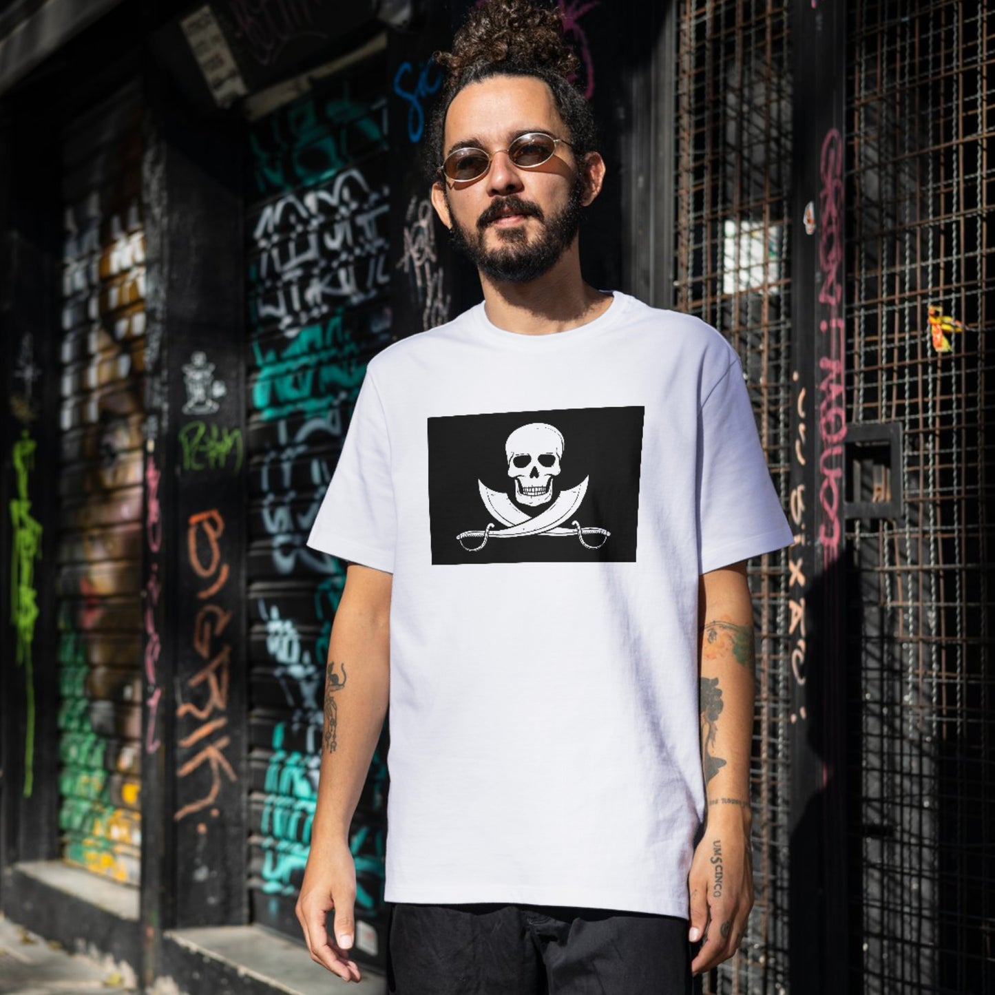 Create a striking pirates flag design for cutting machines