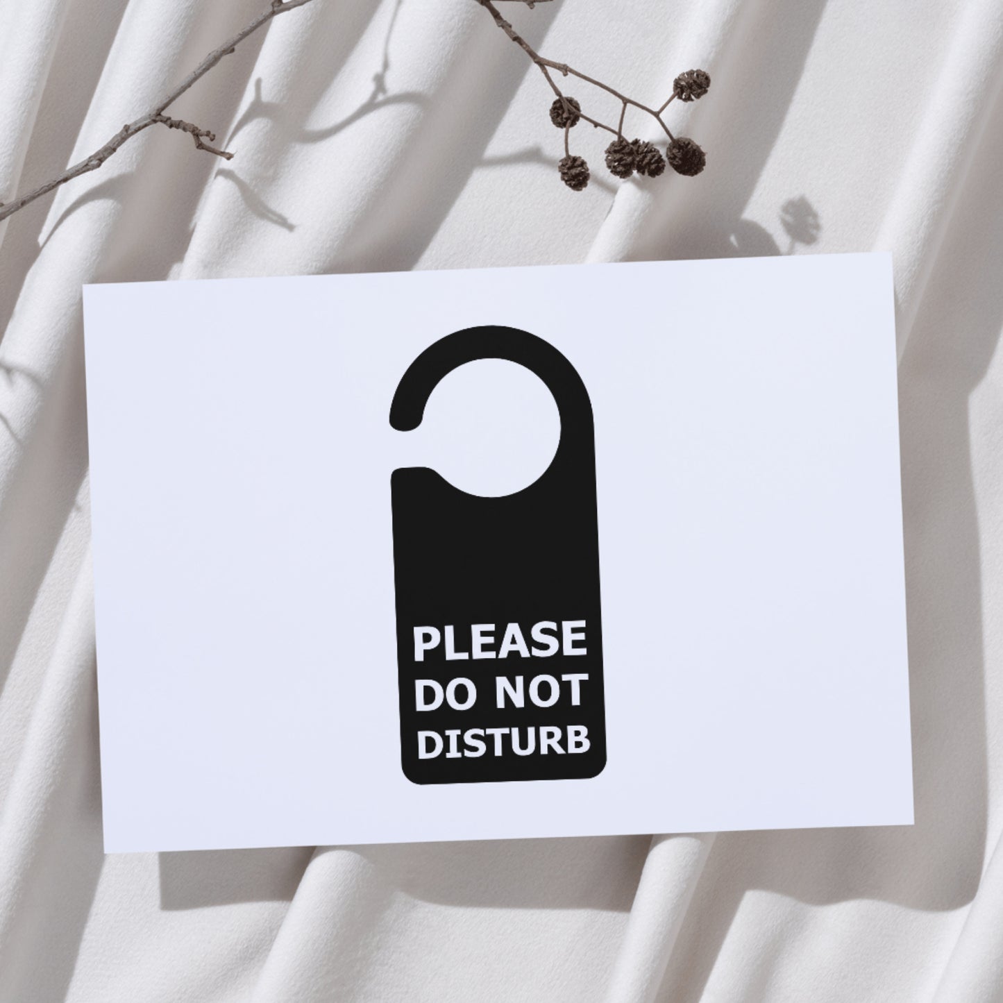 Sign communicates privacy with please do not disturb message