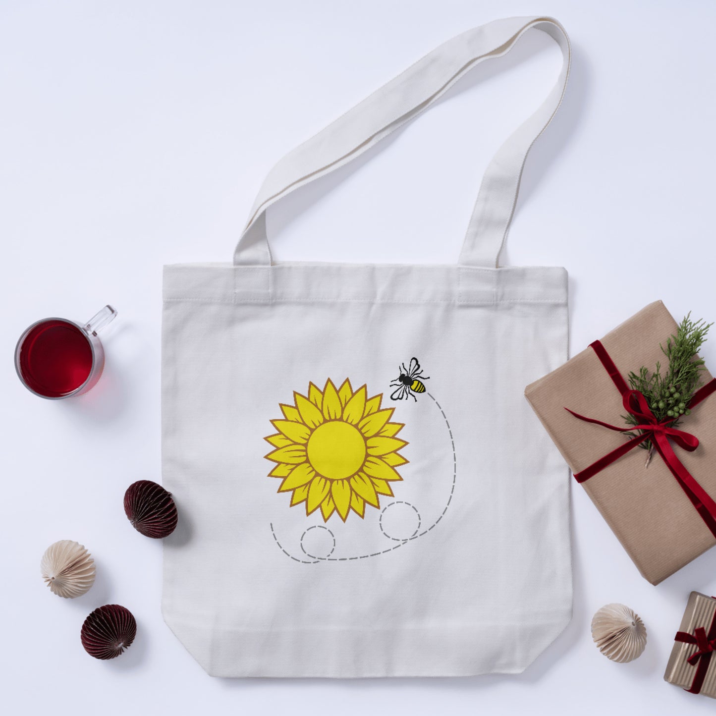 Sunflower and bee design for cutting machines and crafts
