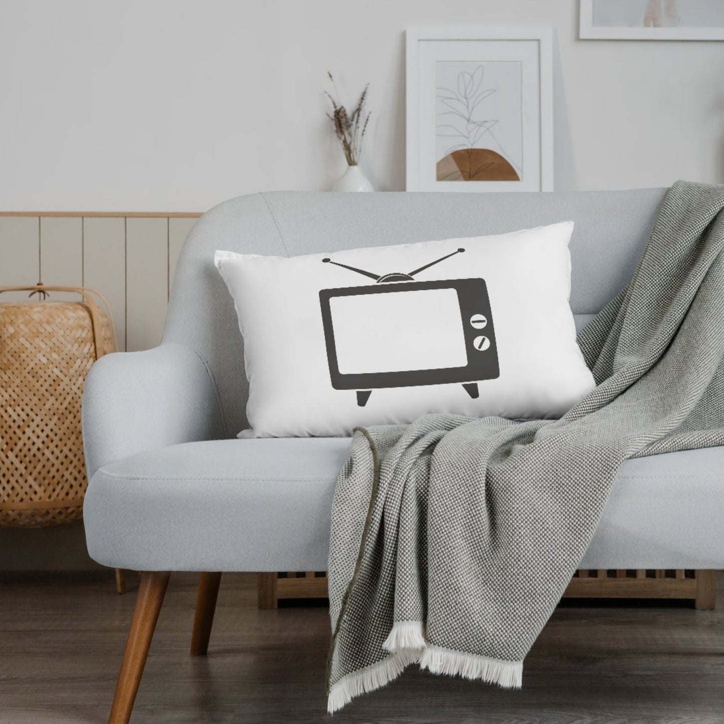Vintage black and white television design for crafting