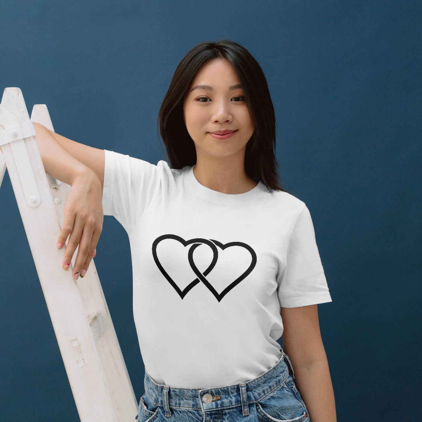 Two intertwining black hearts for creative cutting projects