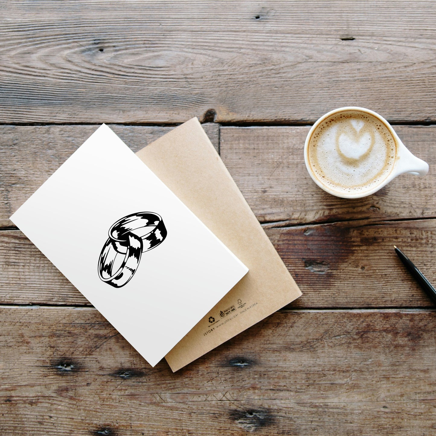 Layered rings design in black and white for creative projects
