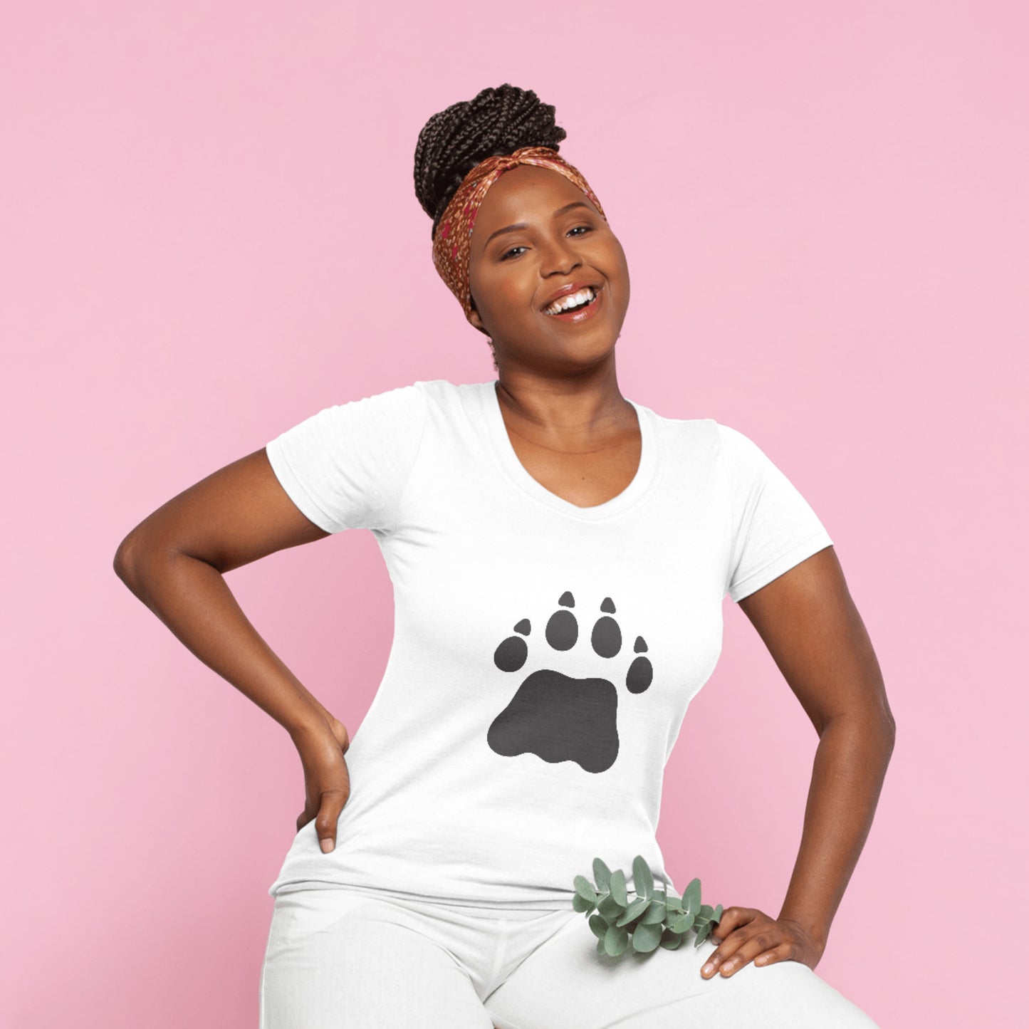 Creative paw print design for cutting machines