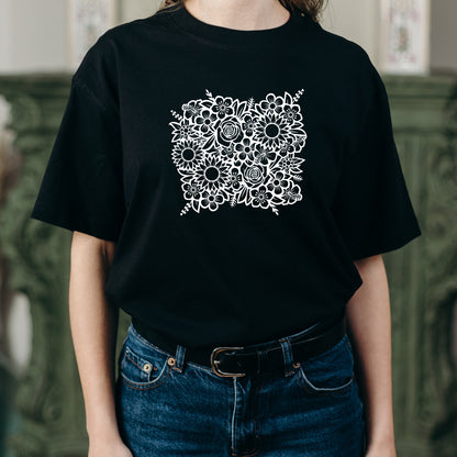 Elegant black and white floral designs for cutting use