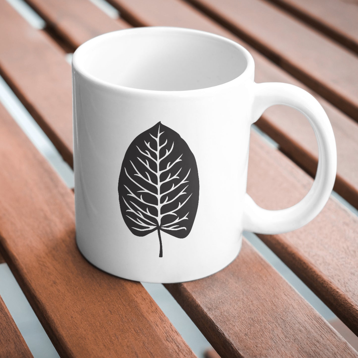 Beautiful leaf design perfect for crafting projects