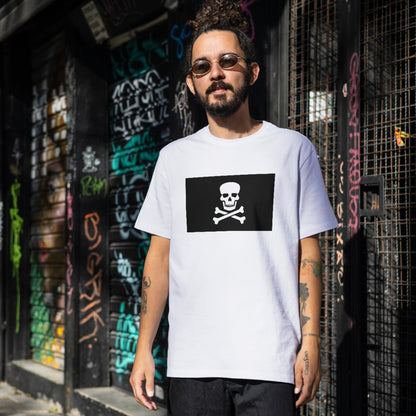 Raise your sails with this striking pirate flag design